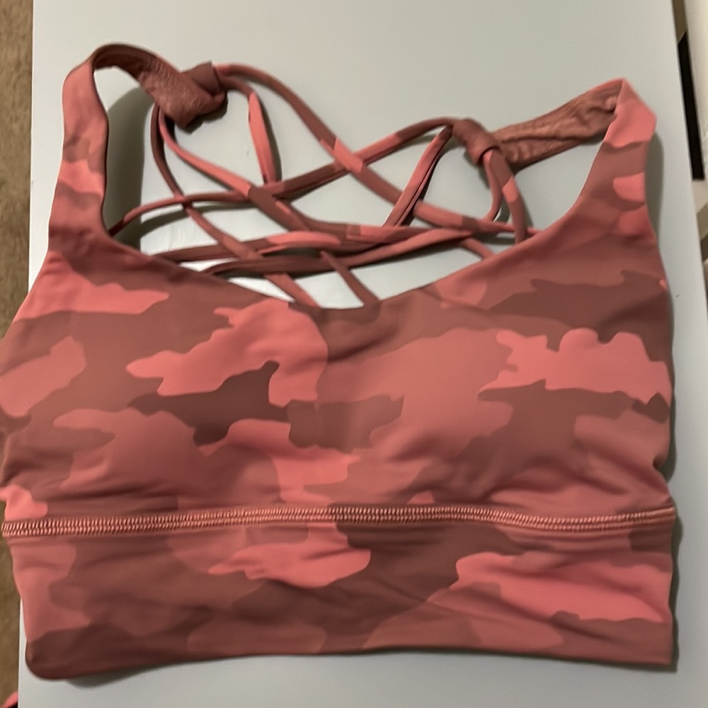 Lululemon Free to be Bra